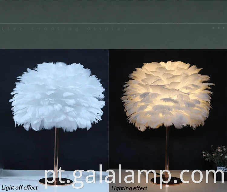 Lâmpada de mesa de penas de ouro rosa elegante para quartos elegantes